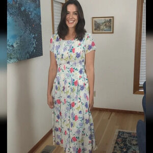 Vintage 90s J. Stevens Carol Escritor 8 Floral Midi Dress Cottagecore Wildflower